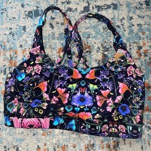 Lululemon Like a Cloud Longline Bra
Light Support, B/C Cup size 4